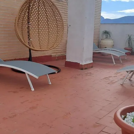 Romero Valencia Apartman *